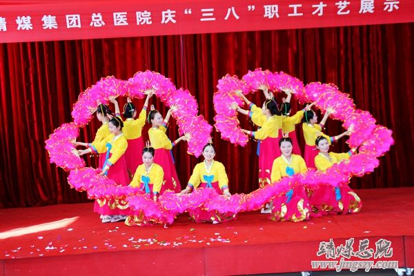 总医院举办“展风采、圆梦想、促发展”庆“三八”职工才艺展演活动