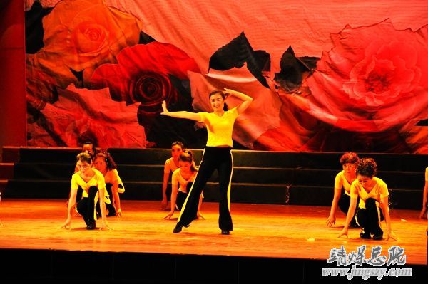 靖煤集团总医院举办庆祝_“5.12”国际护士节表彰大会暨文艺演出
