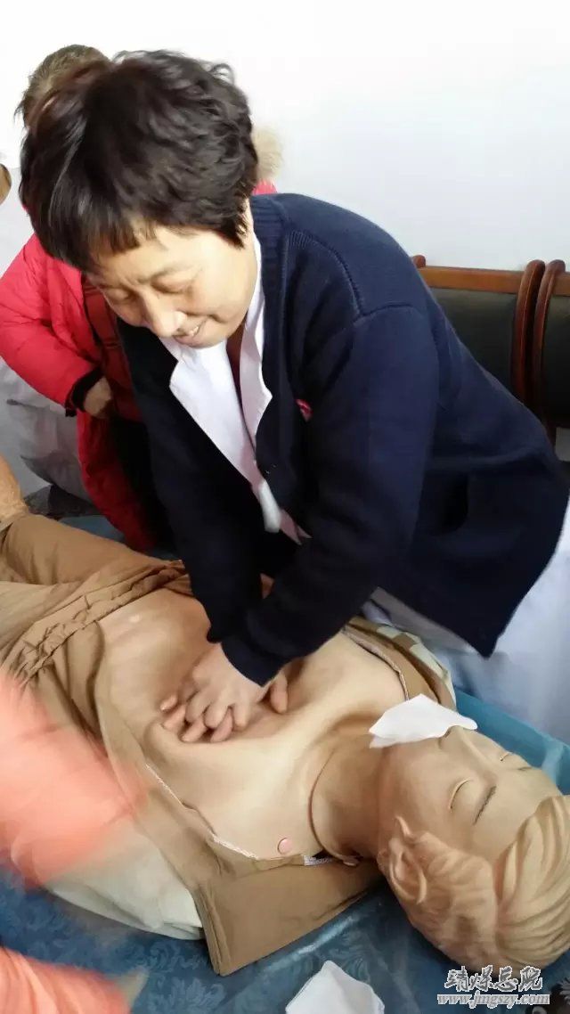 王家山矿医院举办《创伤应急救护》学习班