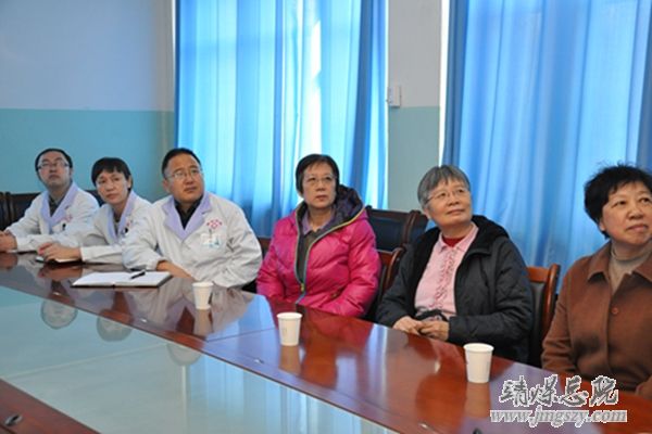 卫生部临检中心返聘专家、原总医院职工谷小林一行来院参观