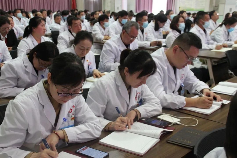 光影2.jpg 光影2.jpg